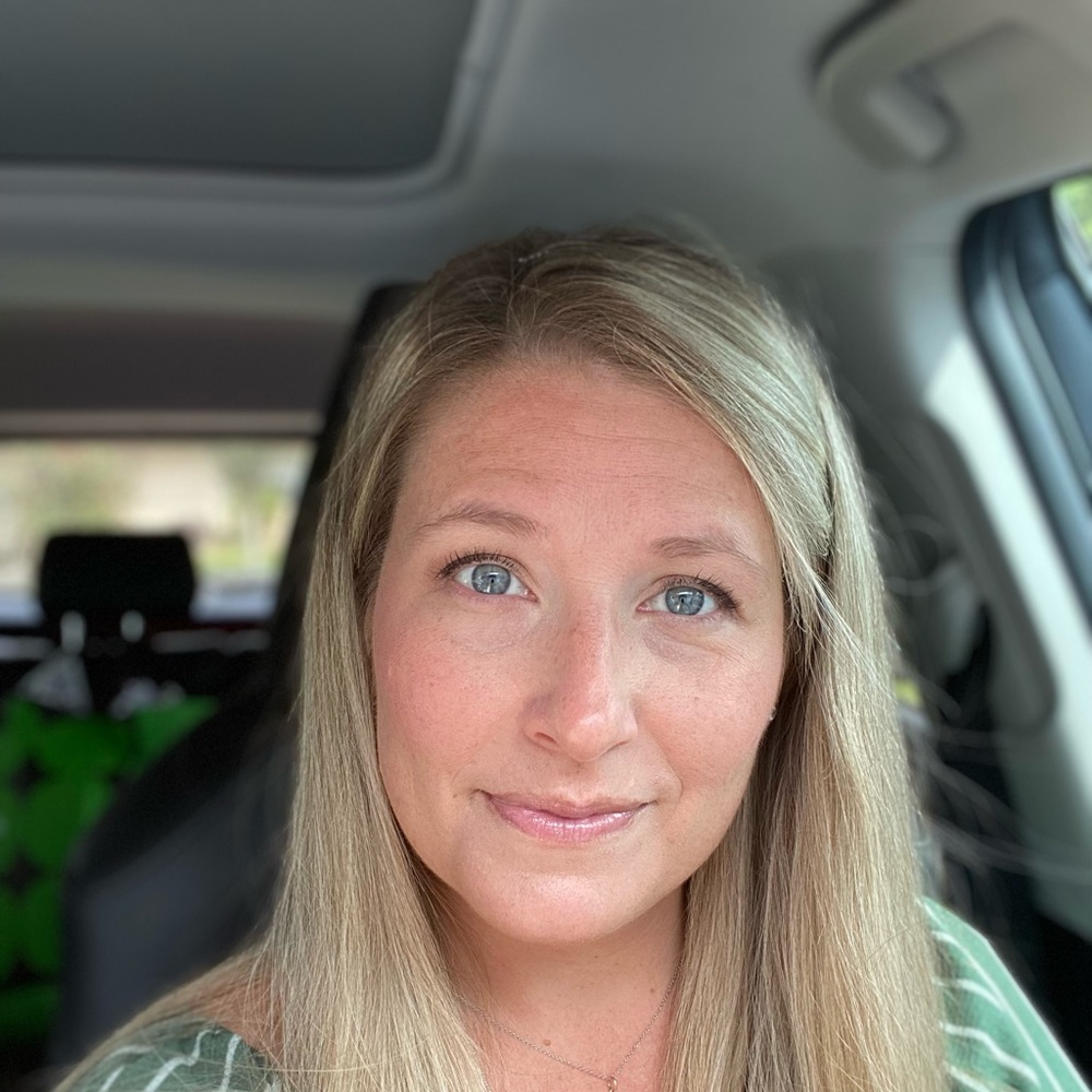 Meet your Posher, Laura